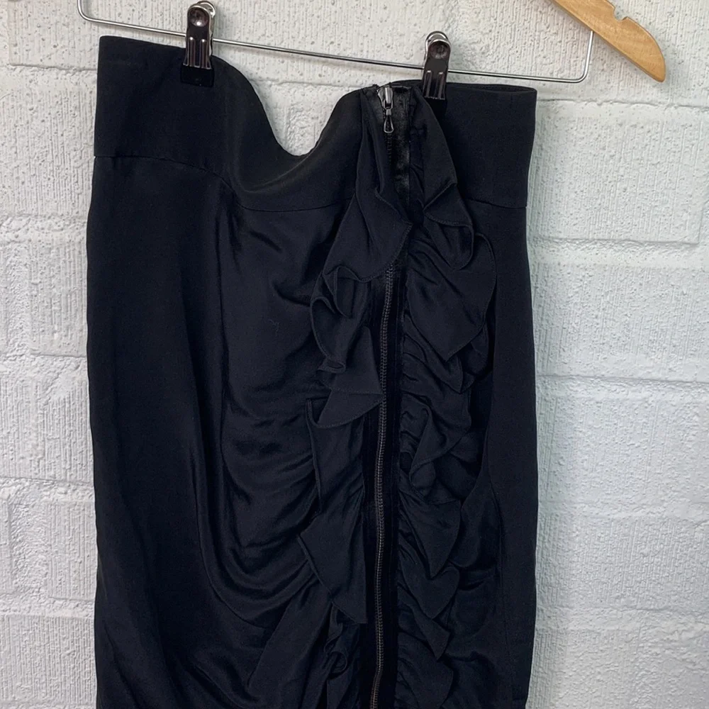 Magaschoni Collection Silk Front Zip Ruffled Black Knee Length Pencil Skirt Sz 8